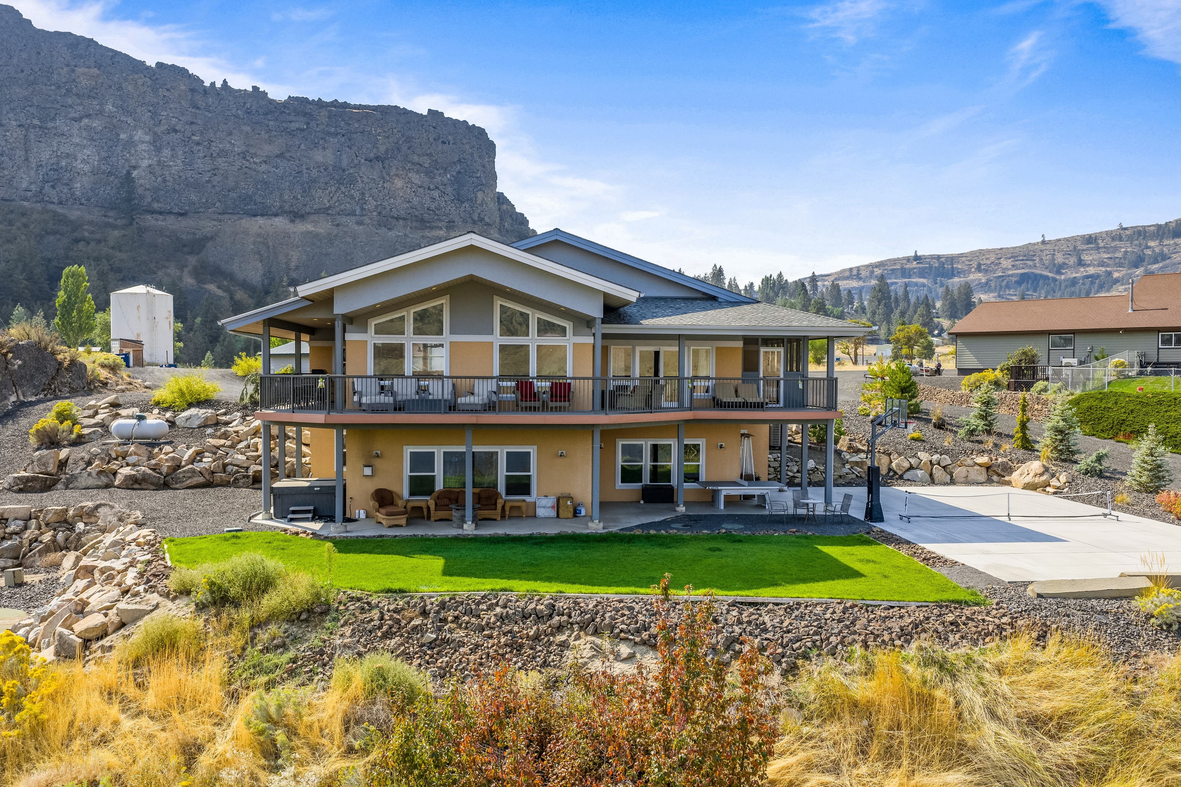 25725 Lincoln Hill Place - Creston, WA